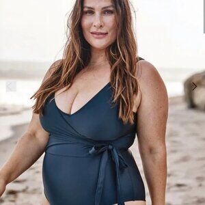 Summersalt The Perfect Wrap Black One Piece Size 16